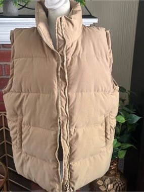 Fashion Brand Company Beige Puffer Vest (M)